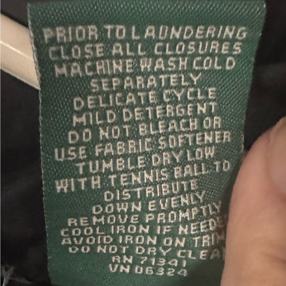 LL Bean Goose Down Black Vest - Picture 3 of 10